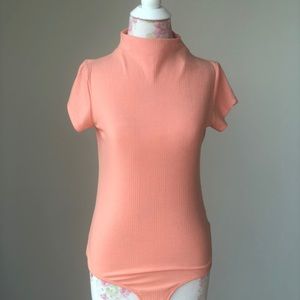 Guess peach 🍑 bodysuit